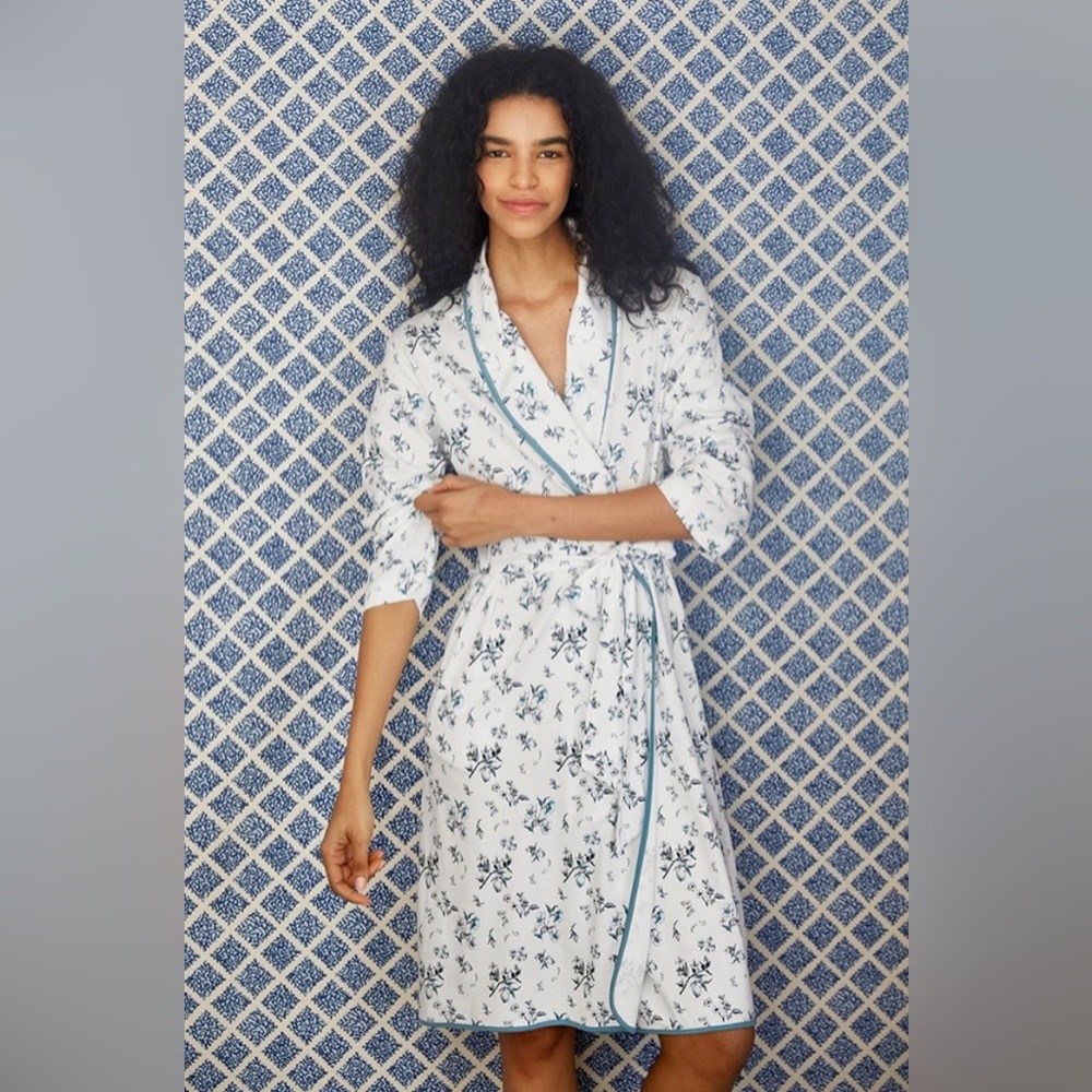 Lake Pima Robe NEW